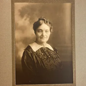 Antique Photograph Women Posing Studio Johnstown PA Photo