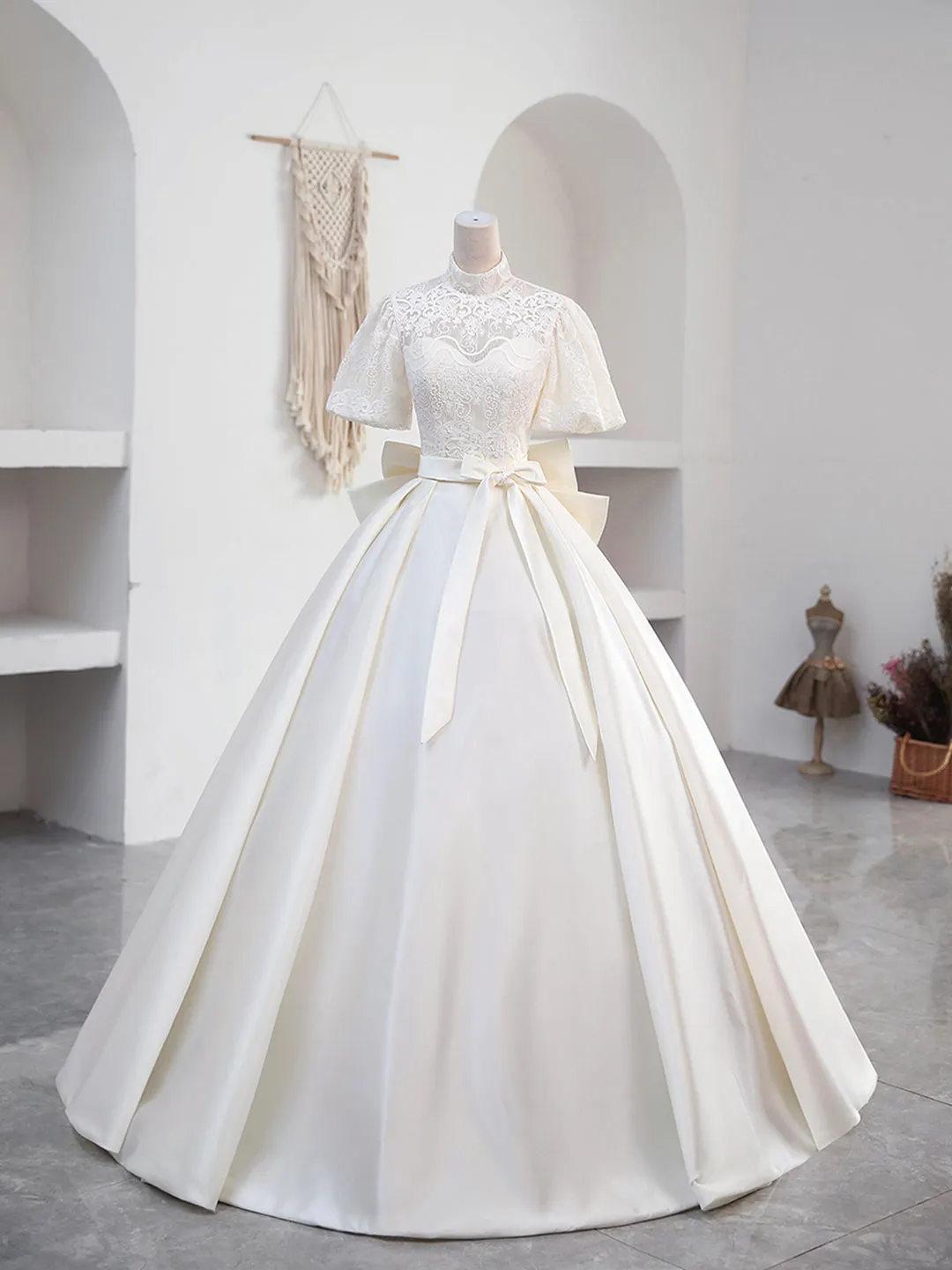 Beautiful Sweetheart Neck Satin Long Prom Dress with Detachable Lace Top White Formal Wedding Dress