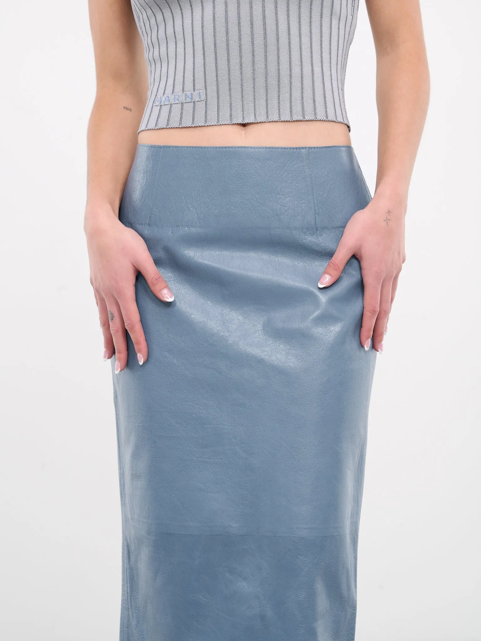 Blue Shiny Leather Pencil Skirt (GOMX0633A0-ULG153-POWDER-BLUE)