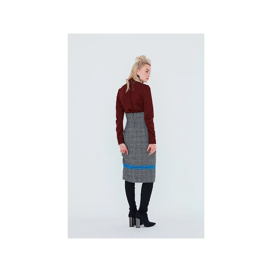 Le 415 - High waisted skirt with gathers and seam detailing