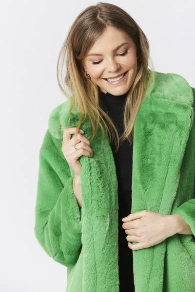 Luxury Faux Fur Maxi Coat - Pistachio