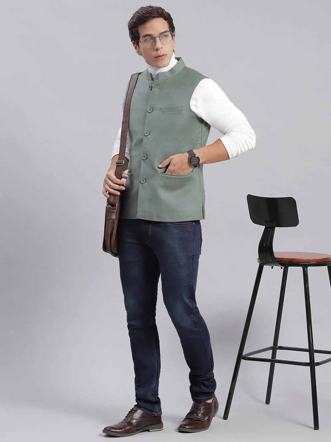 Men Green Solid Mandarin Collar Sleeveless Nehru Jackets