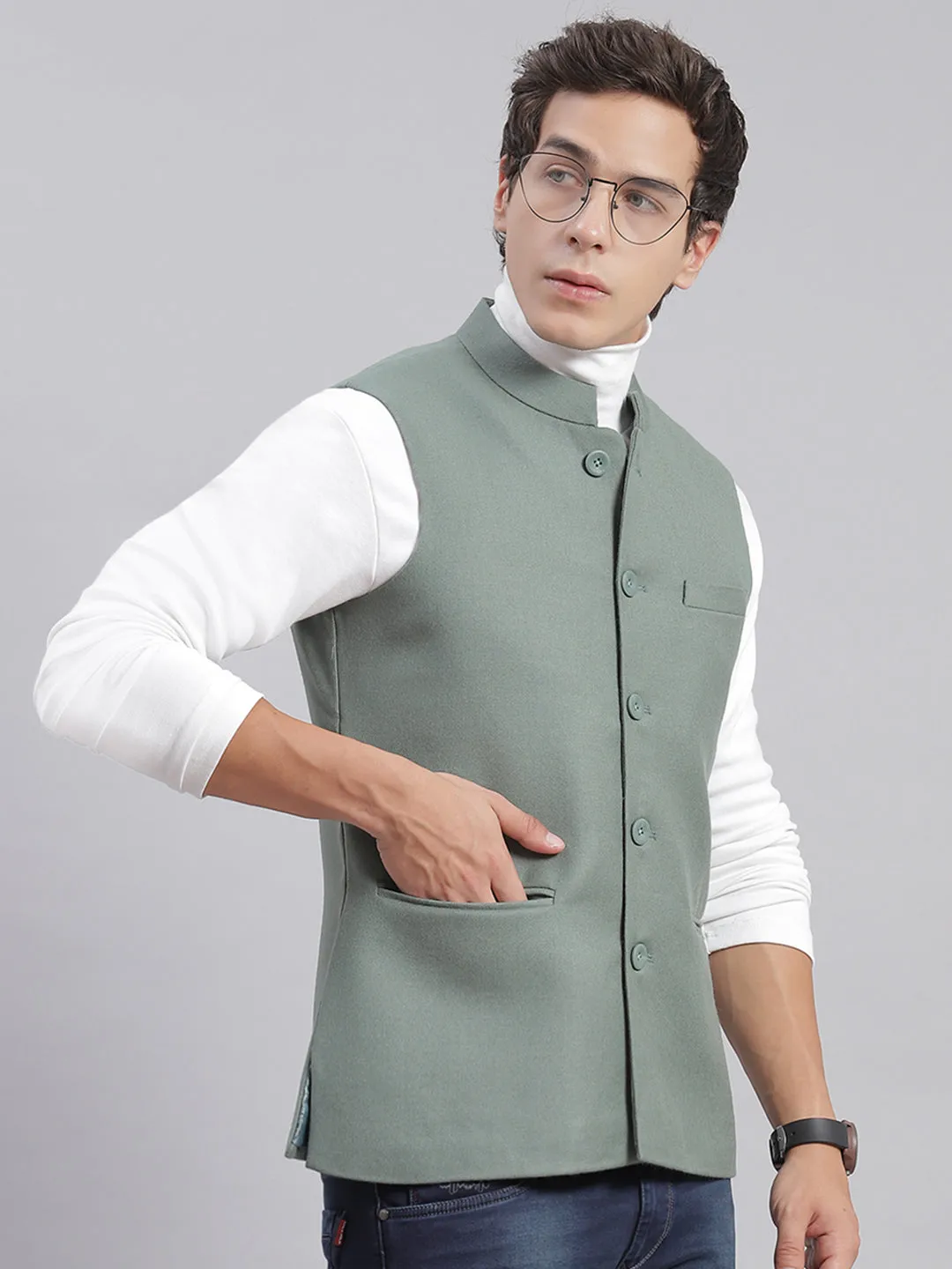 Men Green Solid Mandarin Collar Sleeveless Nehru Jackets