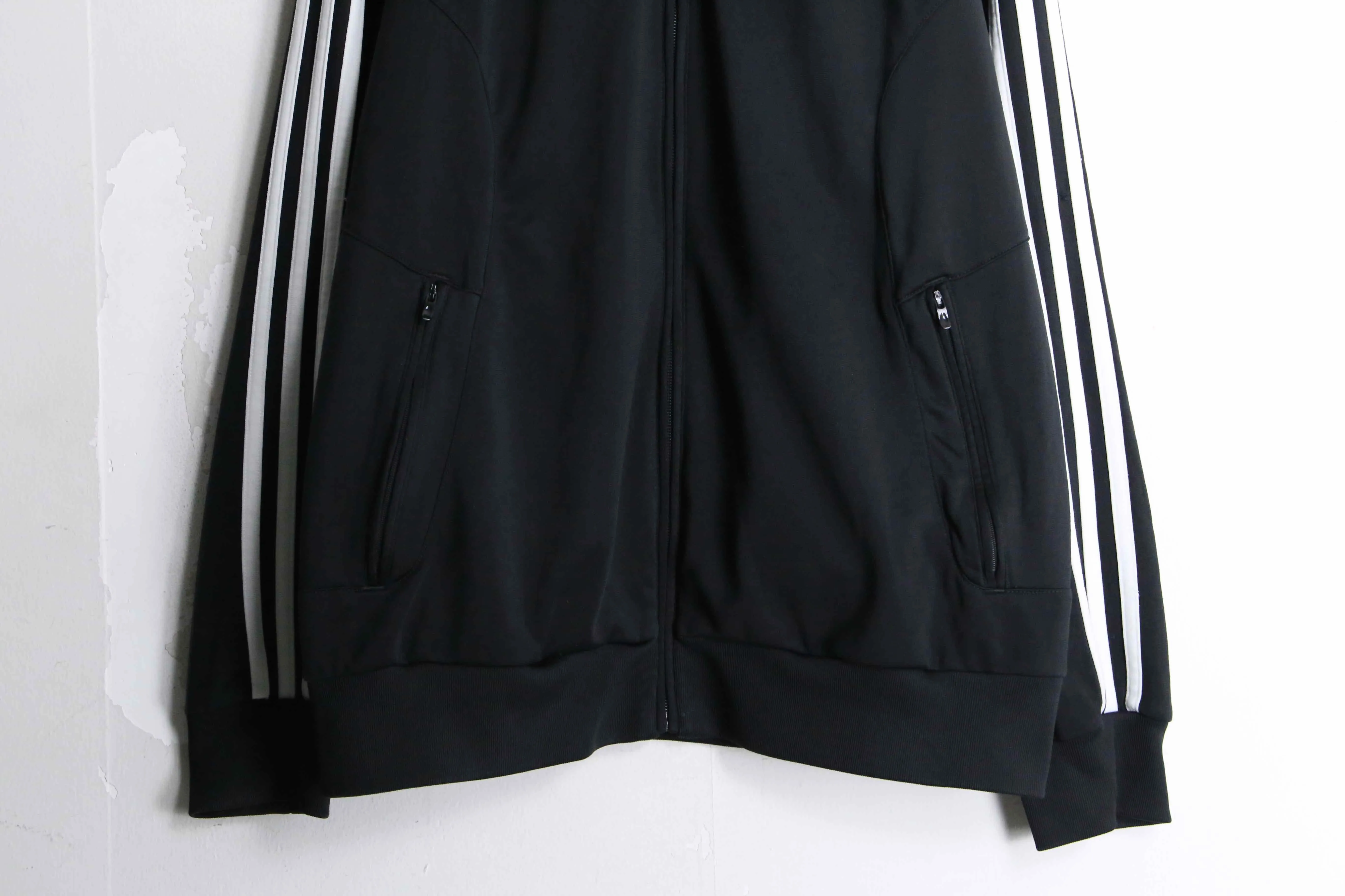 "adidas" back performance logo track jacket