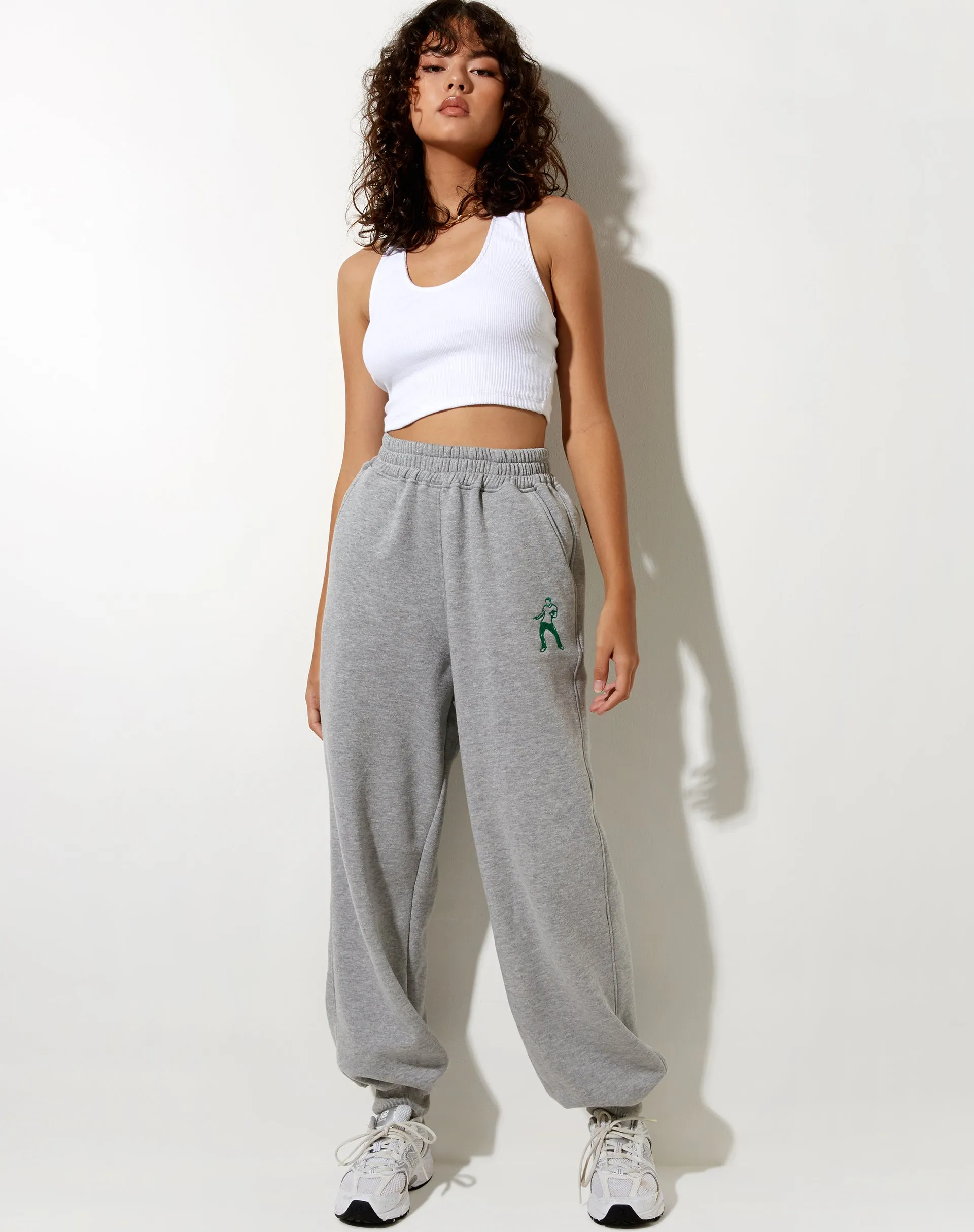 Roider Jogger in Greymarl Dancing Figure Embro