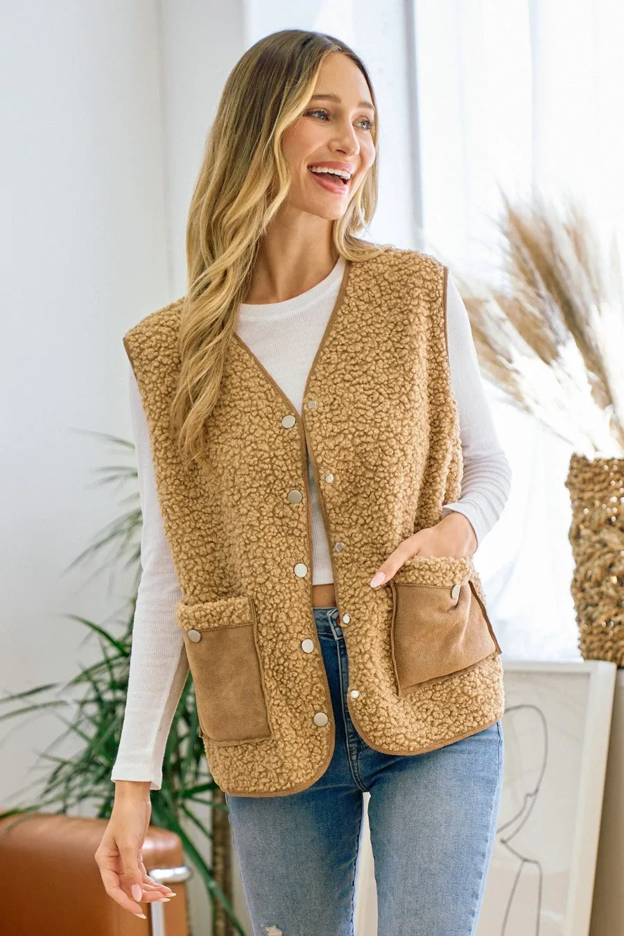 Sherpa Fleece  Snap Buttoned Vest with Faux Suede Patched Pocket